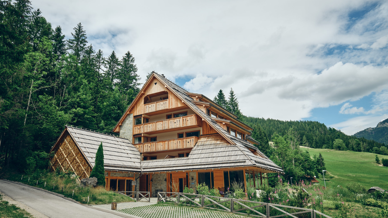 vila planinka pomlad